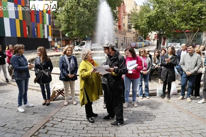 Foto 12 - Sara Ros y Beatriz Oliver, premiadas con la mejor obra del Concurso Galer&iacute;a Urbana del barrio del Oeste
