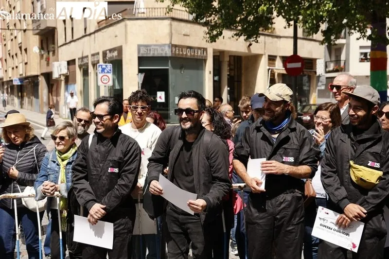Foto 7 - Sara Ros y Beatriz Oliver, premiadas con la mejor obra del Concurso Galer&iacute;a Urbana del barrio del Oeste
