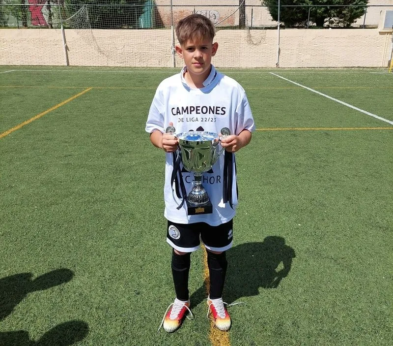 Foto 2 - Javier Mart&iacute;n se proclama campe&oacute;n de la 1&ordf; Divisi&oacute;n Provincial Infantil con Unionistas de Salamanca
