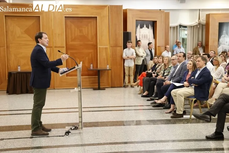 Foto 10 - Cuca Gamarra clausura junto a Ma&ntilde;ueco y a Carbayo la Convenci&oacute;n de candidatos del PP de Salamanca