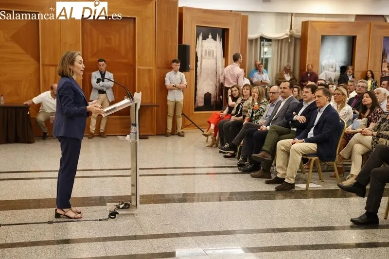 Foto 7 - Cuca Gamarra clausura junto a Ma&ntilde;ueco y a Carbayo la Convenci&oacute;n de candidatos del PP de Salamanca