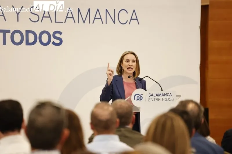 Foto 6 - Cuca Gamarra clausura junto a Ma&ntilde;ueco y a Carbayo la Convenci&oacute;n de candidatos del PP de Salamanca