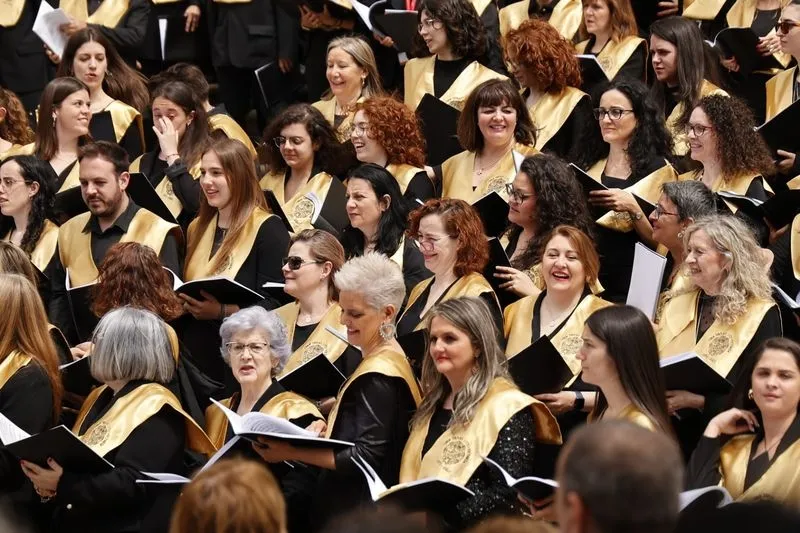 Foto 9 - El Coro Tom&aacute;s Luis de Victoria envuelve con su m&uacute;sica Anaya