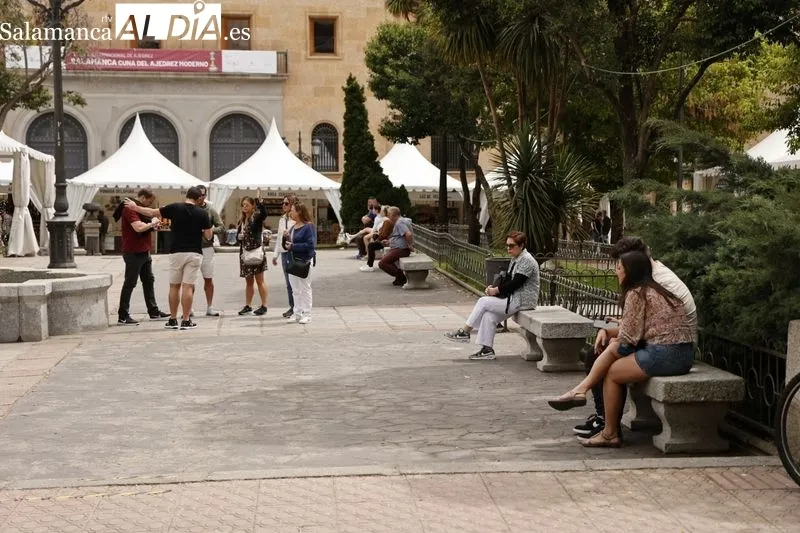 Ambiente en el centro de Salamanca este domingo. Fotos: David Sañudo