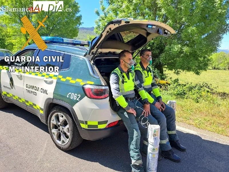 Rescate de la Guardia Civil a un conductor de 66 años en la DSA-250 a su paso por Béjar. Foto Guardia Civil