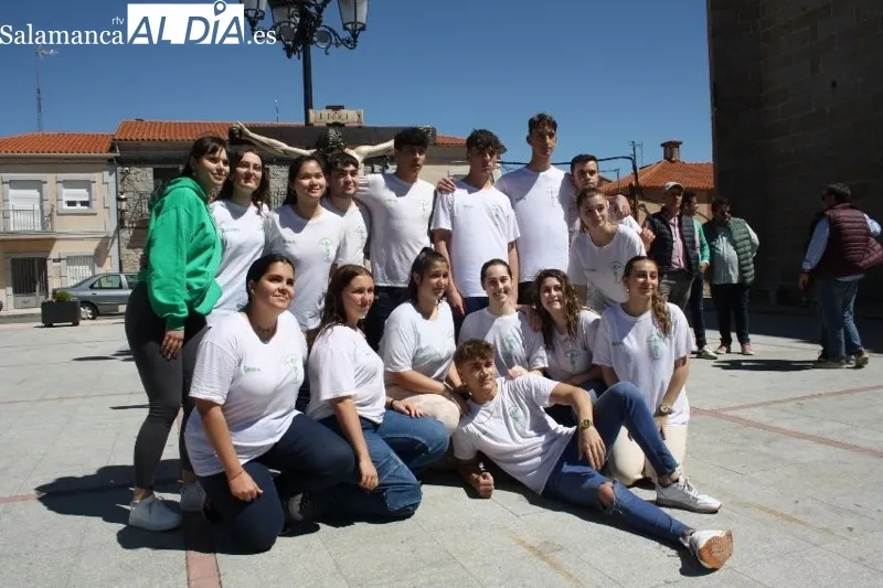 Foto 3 - Primaveral y esperada: As&iacute; se ha vivido la hist&oacute;rica romer&iacute;a de los Quintos de Alaraz este lunes de aguas 