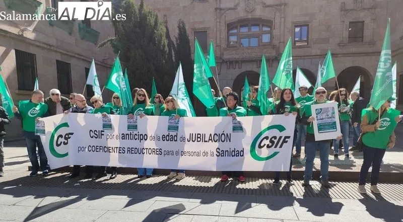 Concentración convocada por CSIF ante la Subdelegación del Gobierno en Salamanca