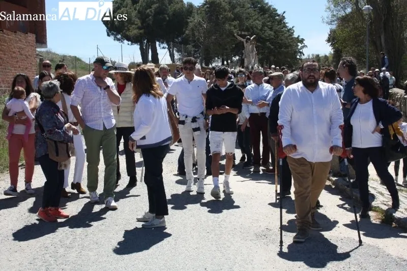 Foto 18 - Primaveral y esperada: As&iacute; se ha vivido la hist&oacute;rica romer&iacute;a de los Quintos de Alaraz este lunes de aguas 