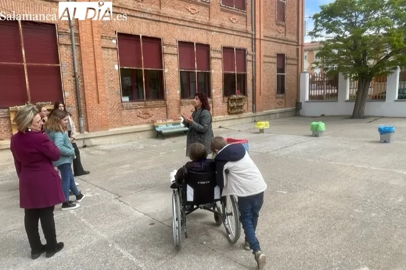 El futbolista David Romo ofrecía diferentes charlas en el CEIP Miguel de Unamuno