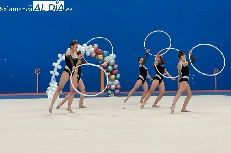 El pabellón acogía la exhibición de la Escuela municipal de Gimnasia Rítmica  