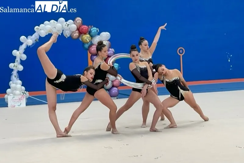 El pabellón acogía la exhibición de la Escuela municipal de Gimnasia Rítmica  