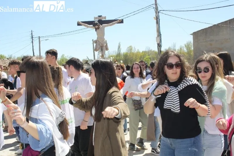 Foto 7 - Primaveral y esperada: As&iacute; se ha vivido la hist&oacute;rica romer&iacute;a de los Quintos de Alaraz este lunes de aguas 
