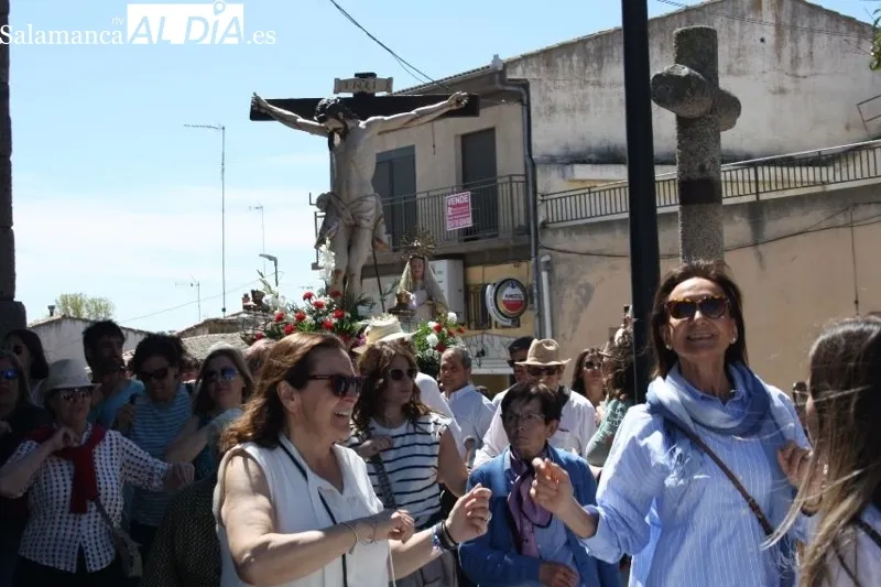 Foto 11 - Primaveral y esperada: As&iacute; se ha vivido la hist&oacute;rica romer&iacute;a de los Quintos de Alaraz este lunes de aguas 