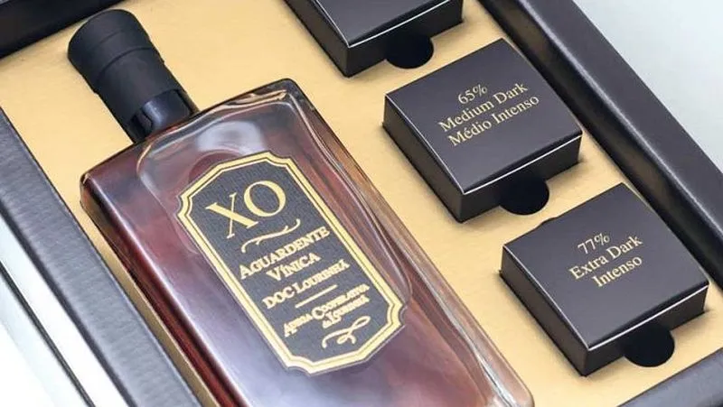 Pack Aguardiente DO Lourinhã y Chocolates 