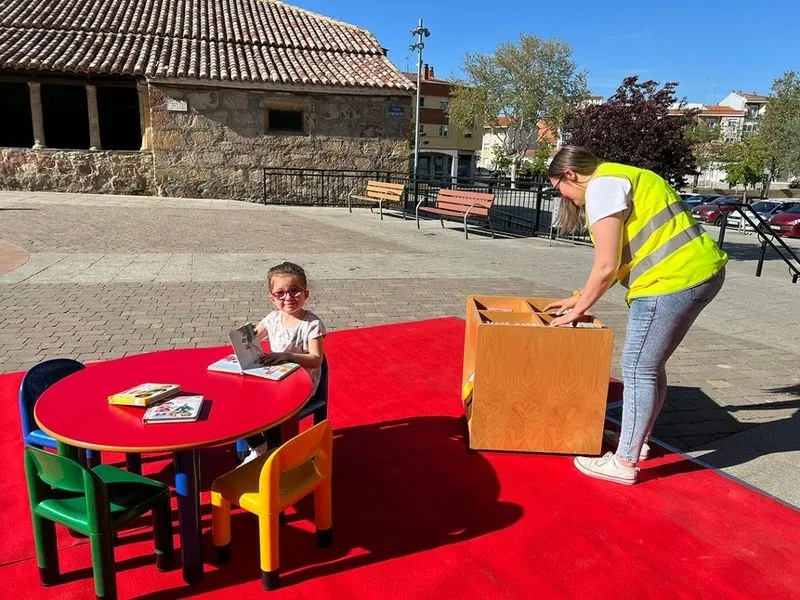Foto 10 - Carbajosa se sumerge en el mundo de los libros