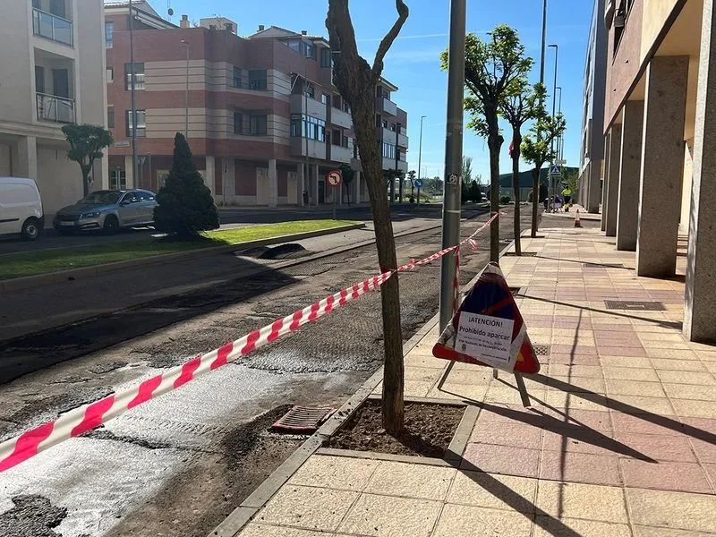 Foto 7 - Comienzan a asfaltarse diferentes calles de Carbajosa