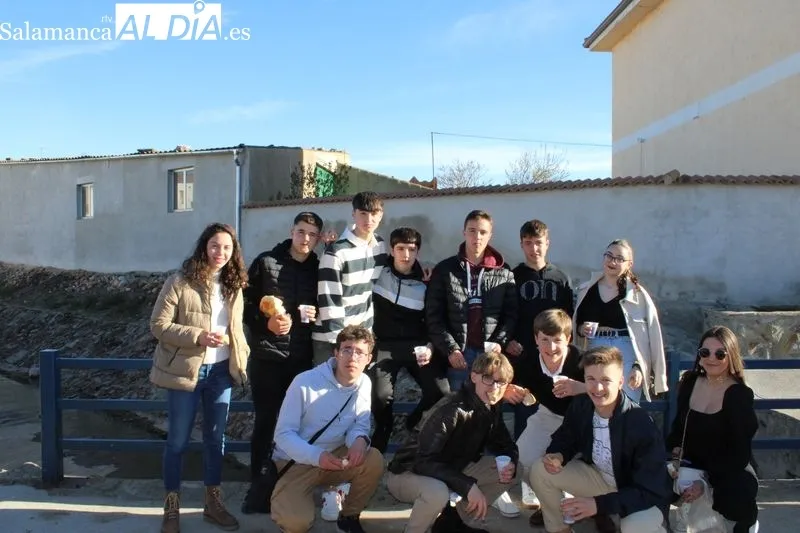 Foto 17 - Navales celebra un a&ntilde;o m&aacute;s su tradici&oacute;n del Cabildo&nbsp;