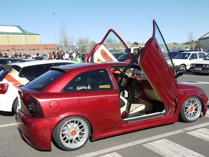 Foto 9 - Los amantes del motor disfrutan con la concentraci&oacute;n de veh&iacute;culos en Carbajosa