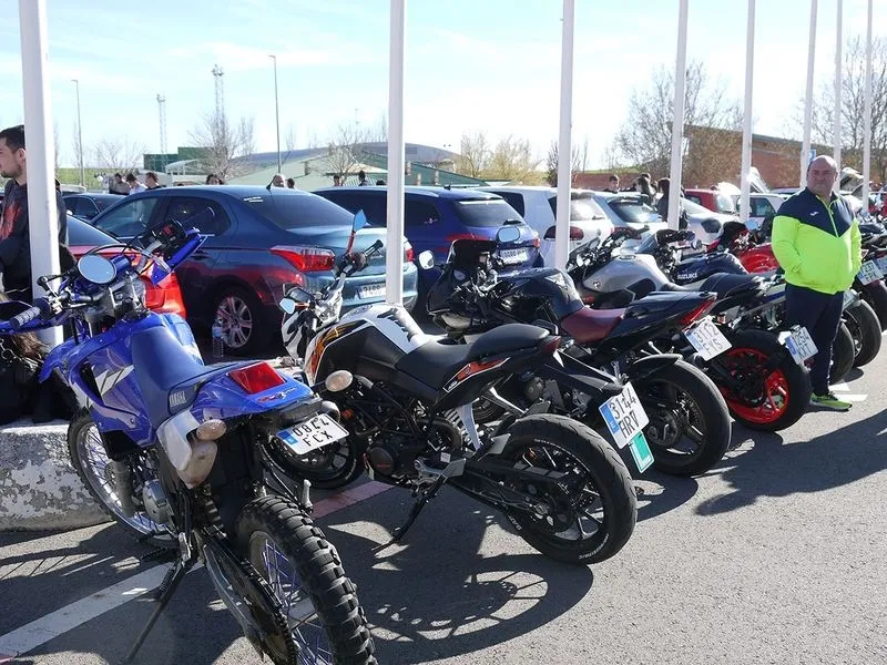 Foto 5 - Los amantes del motor disfrutan con la concentraci&oacute;n de veh&iacute;culos en Carbajosa