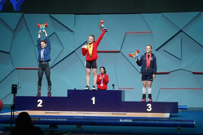 La salmantina Marta García gana tres bronces en el Europeo de halterofilia