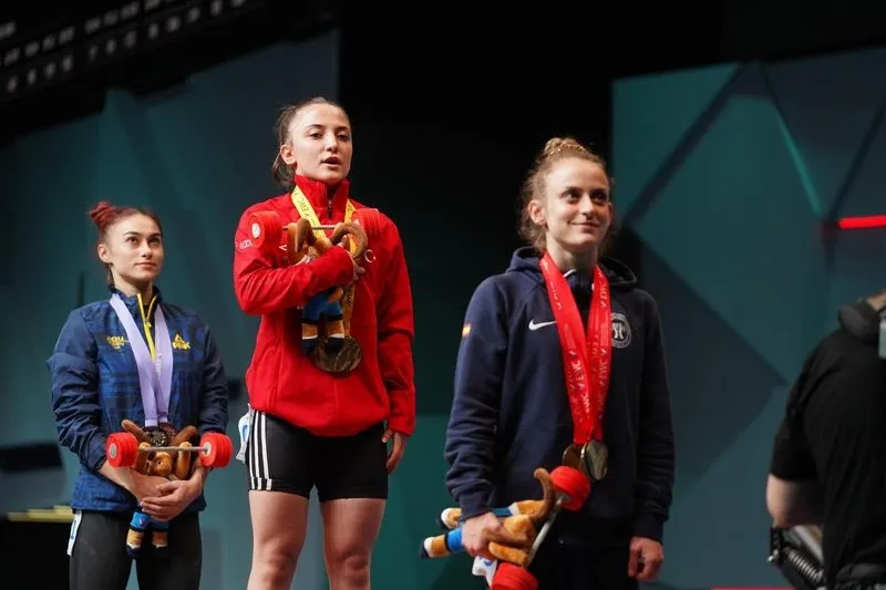 La salmantina Marta García gana tres bronces en el Europeo de halterofilia