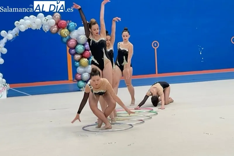 El pabellón acogía la exhibición de la Escuela municipal de Gimnasia Rítmica  