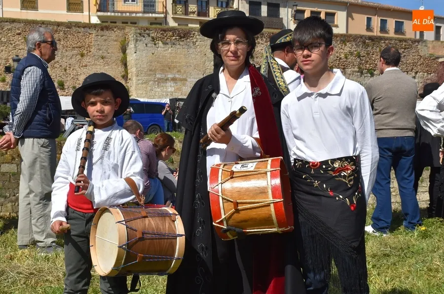 Foto 11 - Calurosa ma&ntilde;ana de Charrada con protagonismo local, incluido de ni&ntilde;os y j&oacute;venes