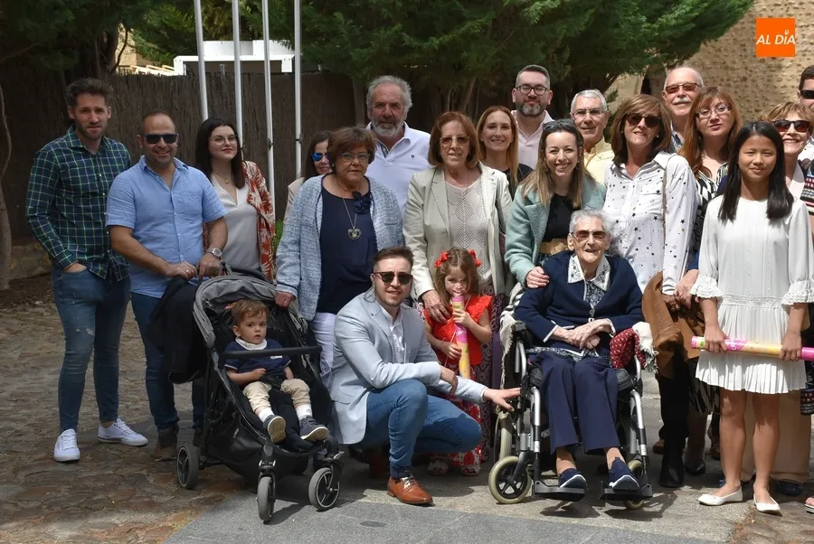 Foto 3 - Agustina Benito Corvo celebra sus 100 a&ntilde;os de vida rodeada de su familia