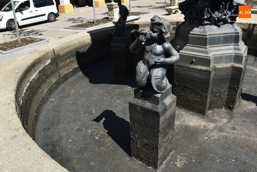 Foto 2 - Ronda de limpieza de las fuentes municipales