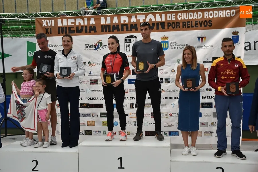 Foto 7 - Javier Alves y Ver&oacute;nica S&aacute;nchez triunfan en la Media Marat&oacute;n 2023