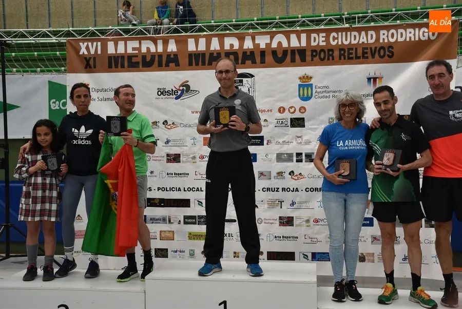 Foto 9 - Javier Alves y Ver&oacute;nica S&aacute;nchez triunfan en la Media Marat&oacute;n 2023