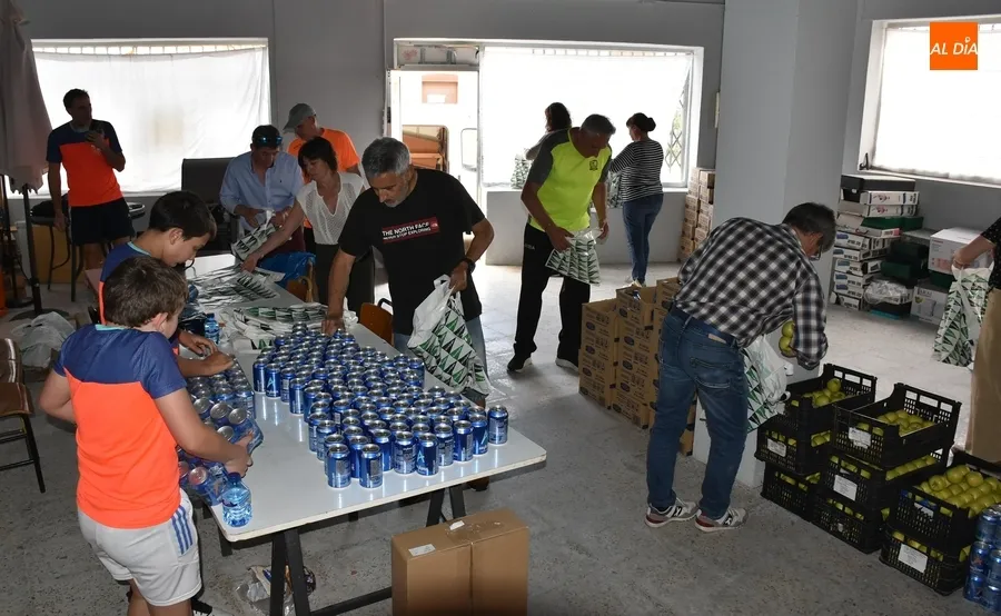 Foto 6 - La organizaci&oacute;n de la Media Marat&oacute;n prepara cerca de 500 bolsas del corredor