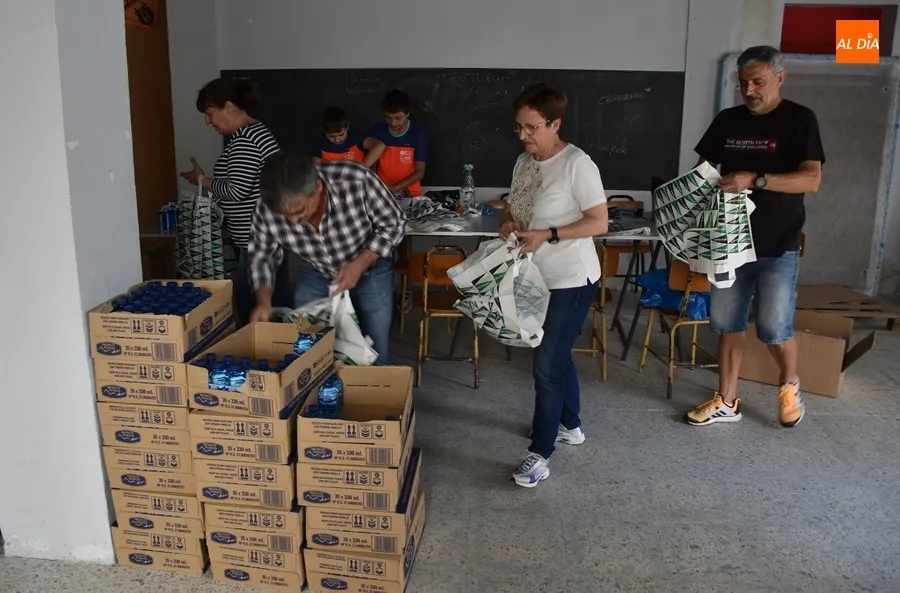 Foto 8 - La organizaci&oacute;n de la Media Marat&oacute;n prepara cerca de 500 bolsas del corredor
