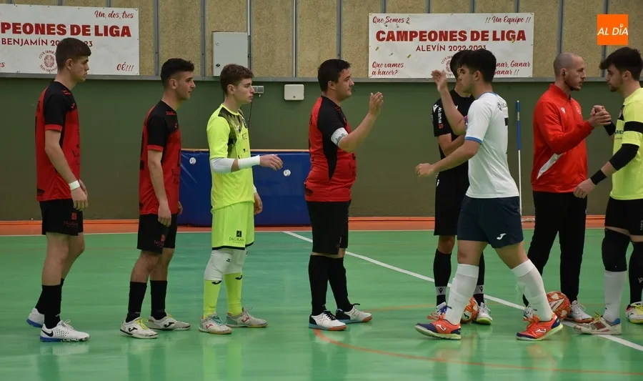 Foto 5 - Se despide de la cantera del III Columnas la generaci&oacute;n que campeon&oacute; en infantiles