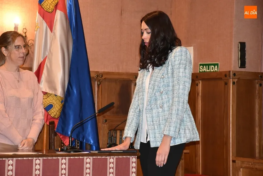 Foto 6 - Toman posesi&oacute;n las ganadoras de las 3 plazas de Administrativo en el Ayuntamiento mirobrigense