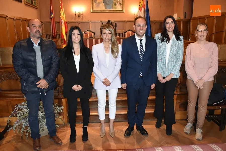 Foto 11 - Toman posesi&oacute;n las ganadoras de las 3 plazas de Administrativo en el Ayuntamiento mirobrigense