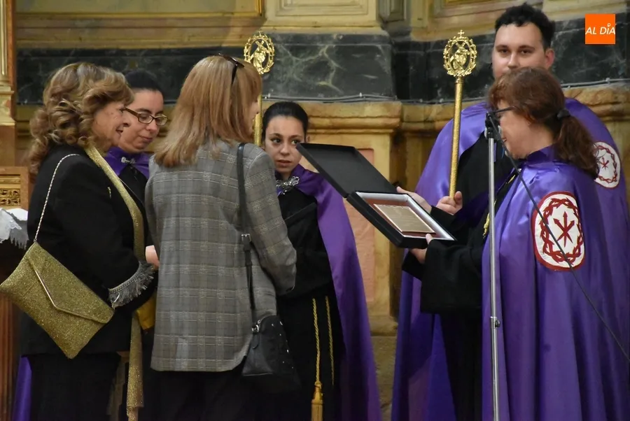 Foto 4 - La Cofrad&iacute;a del Nazareno nombra &lsquo;Cofrades Honor&iacute;ficas&rsquo; a las impulsoras de la figura de los romanos