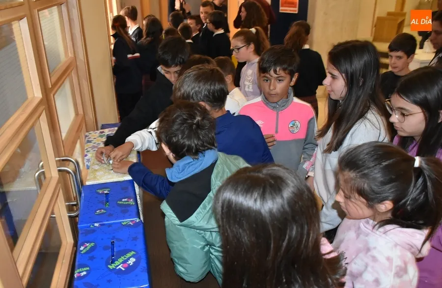 Foto 9 - Alumnos de San Francisco y Misioneras-Santa Teresa se suman al EDUCAFICEE