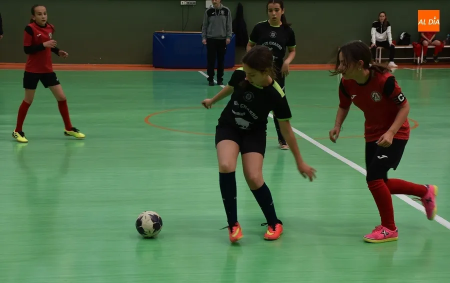 Foto 6 - #M | 15-16 ABR | El III Columnas se lleva el duelo femenino alev&iacute;n del Torneo de Primavera