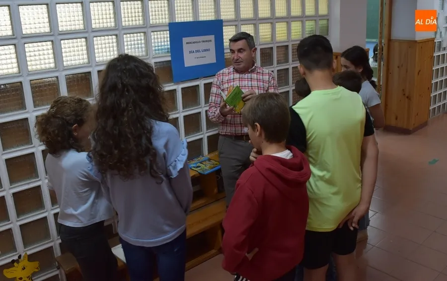 Foto 8 - Los mayores del Colegio San Francisco leen cuentos a los peques con motivo del D&iacute;a del Libro