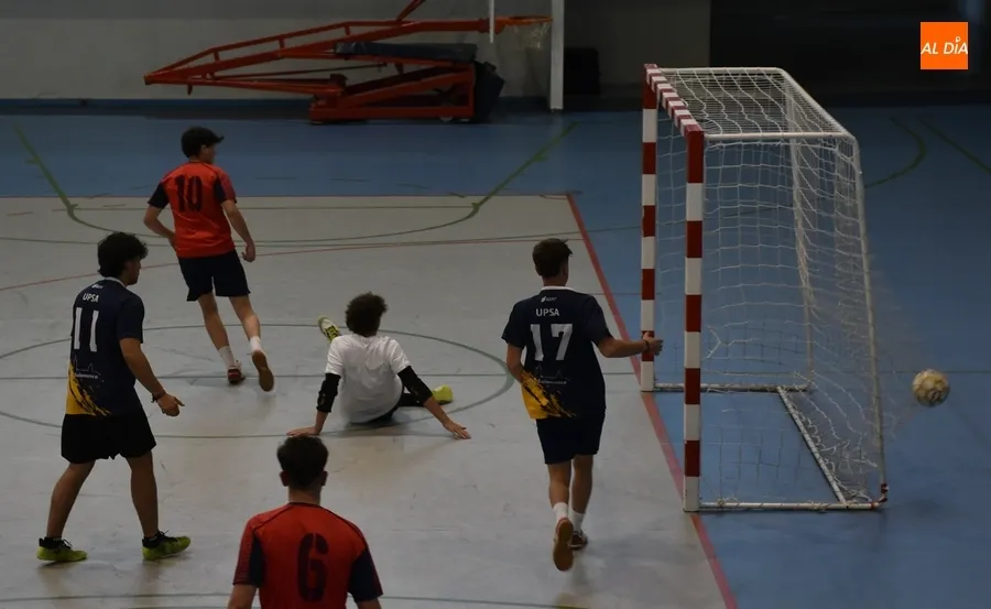 Foto 2 - El III de Asafusa firma su victoria m&aacute;s goleadora de la temporada