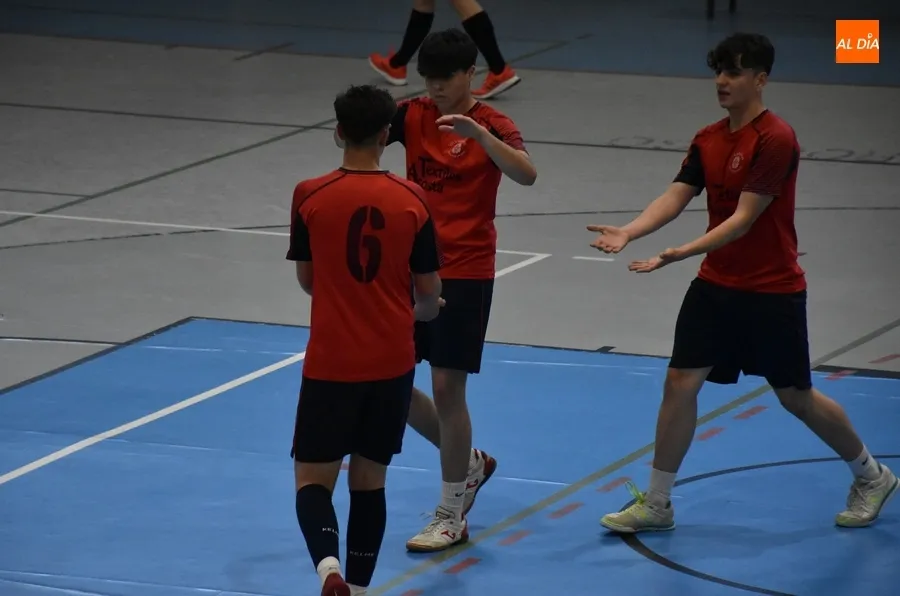 Foto 4 - El III de Asafusa firma su victoria m&aacute;s goleadora de la temporada
