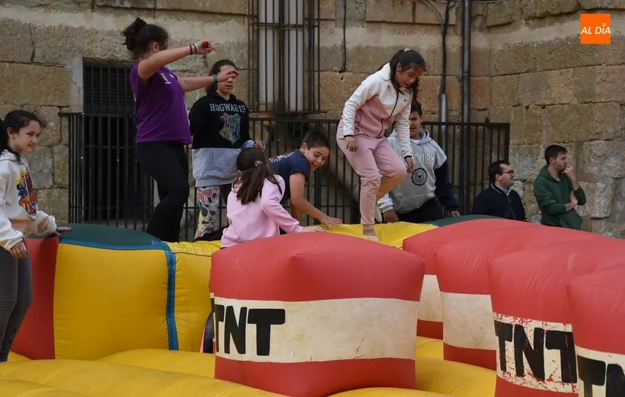 Foto 7 - Unos divertidos hinchables, estrella de la Jornada de Puertas Abiertas del Seminario