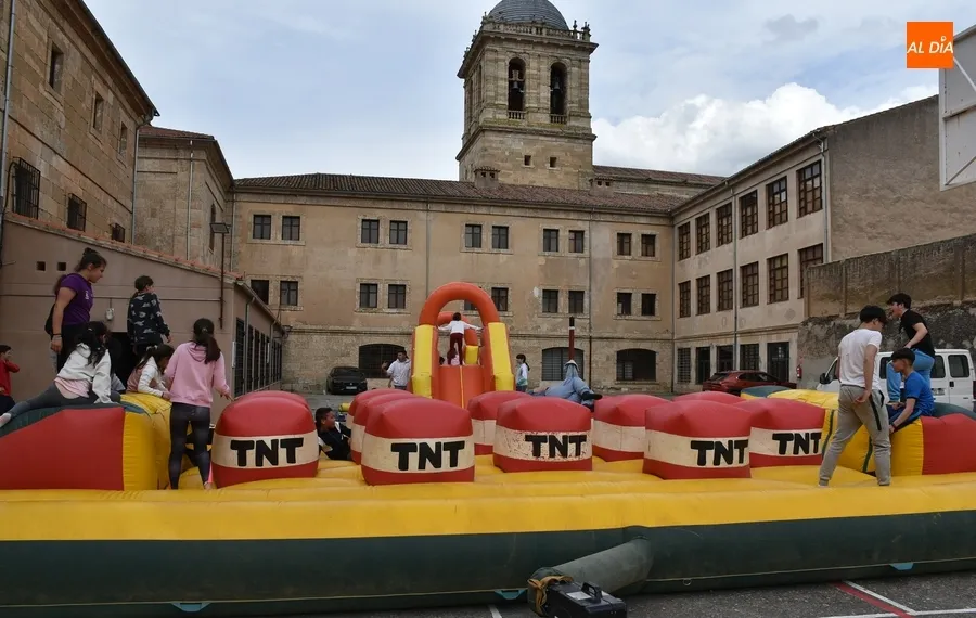 Foto 8 - Unos divertidos hinchables, estrella de la Jornada de Puertas Abiertas del Seminario