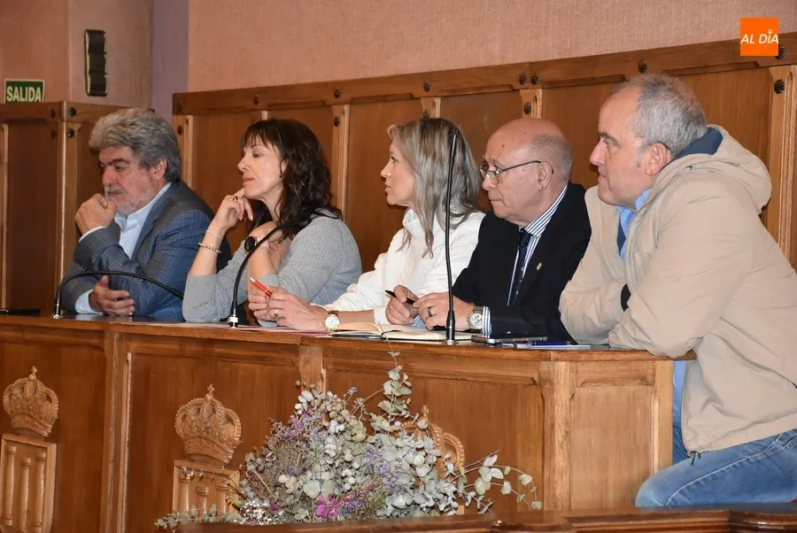 Foto 5 - Ciudad Rodrigo se proclama por unanimidad &lsquo;Ciudad de Bodas&rsquo;