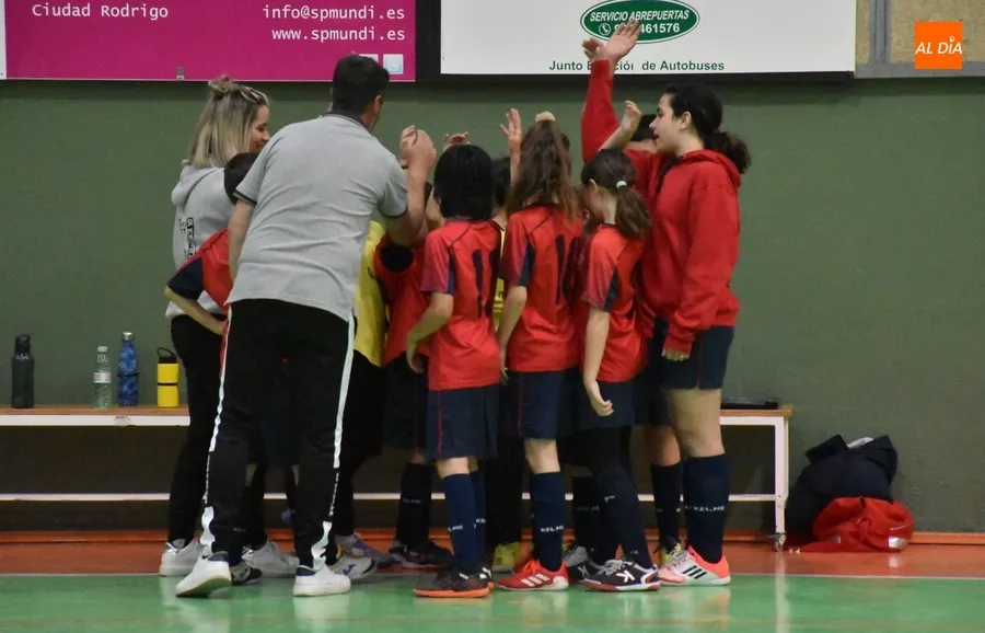 Foto 4 - El Benjam&iacute;n A del III Columnas se corona Campe&oacute;n de Liga