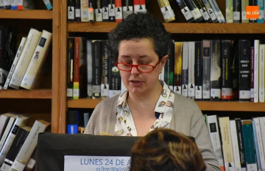 Foto 4 - La Biblioteca Municipal festeja el D&iacute;a del Libro con una lectura colectiva