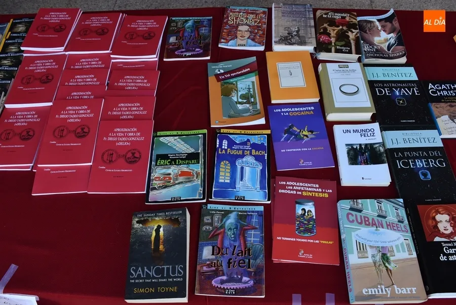 Foto 3 - El IES Fray Diego lee de forma colectiva &lsquo;El Quijote&rsquo; para conmemorar el D&iacute;a del Libro