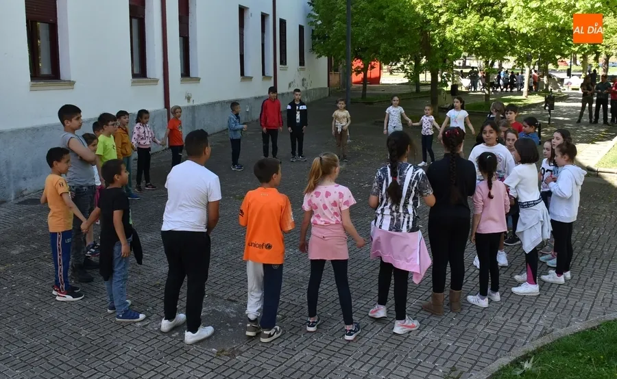 Foto 2 - El Colegio San Francisco se suma al D&iacute;a de la Educaci&oacute;n F&iacute;sica en la calle