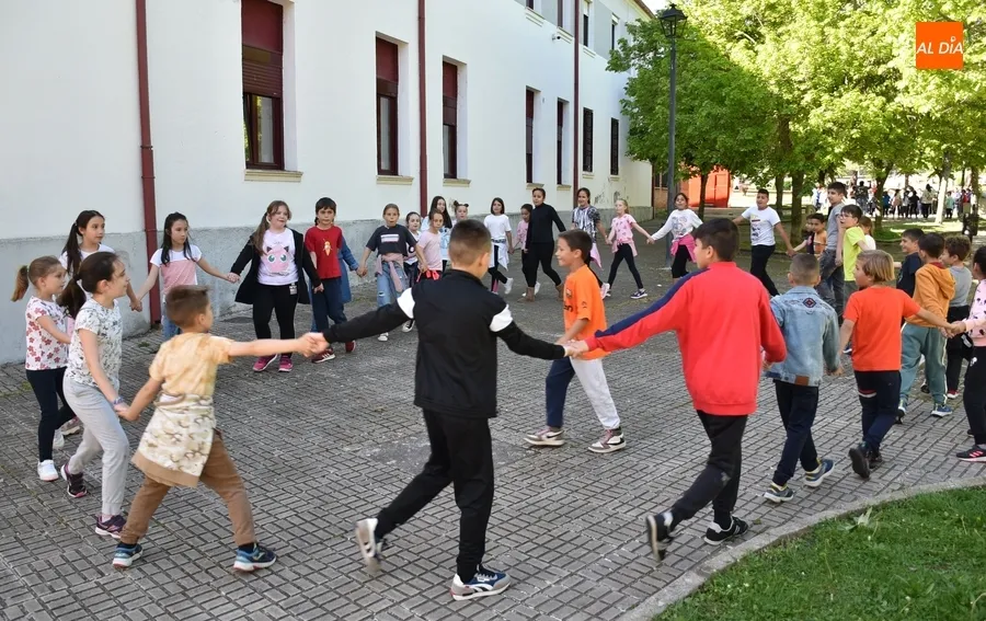 Foto 4 - El Colegio San Francisco se suma al D&iacute;a de la Educaci&oacute;n F&iacute;sica en la calle